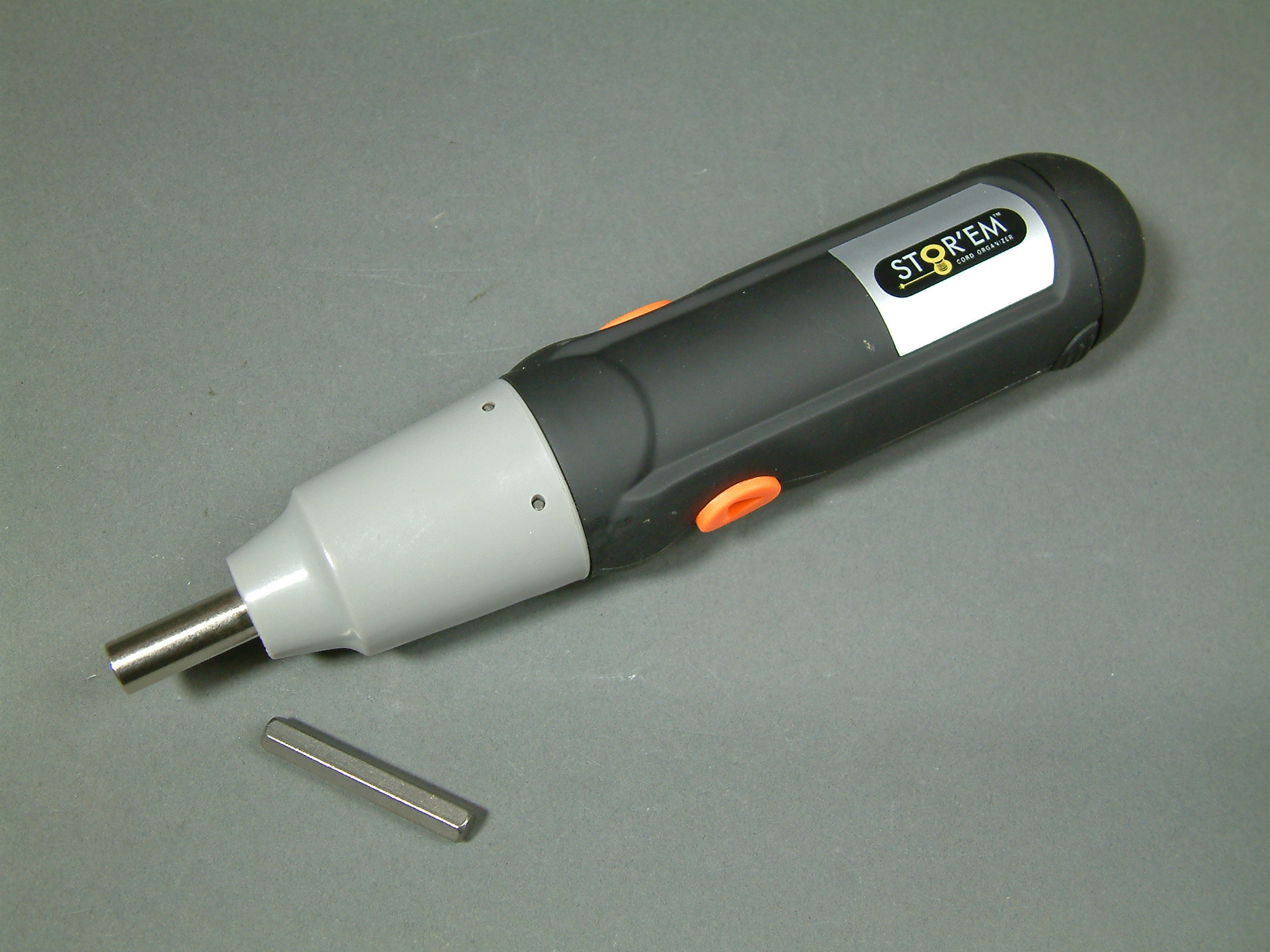 Cordless Electric Screw Driver 6 VDC uses standard AA's to power