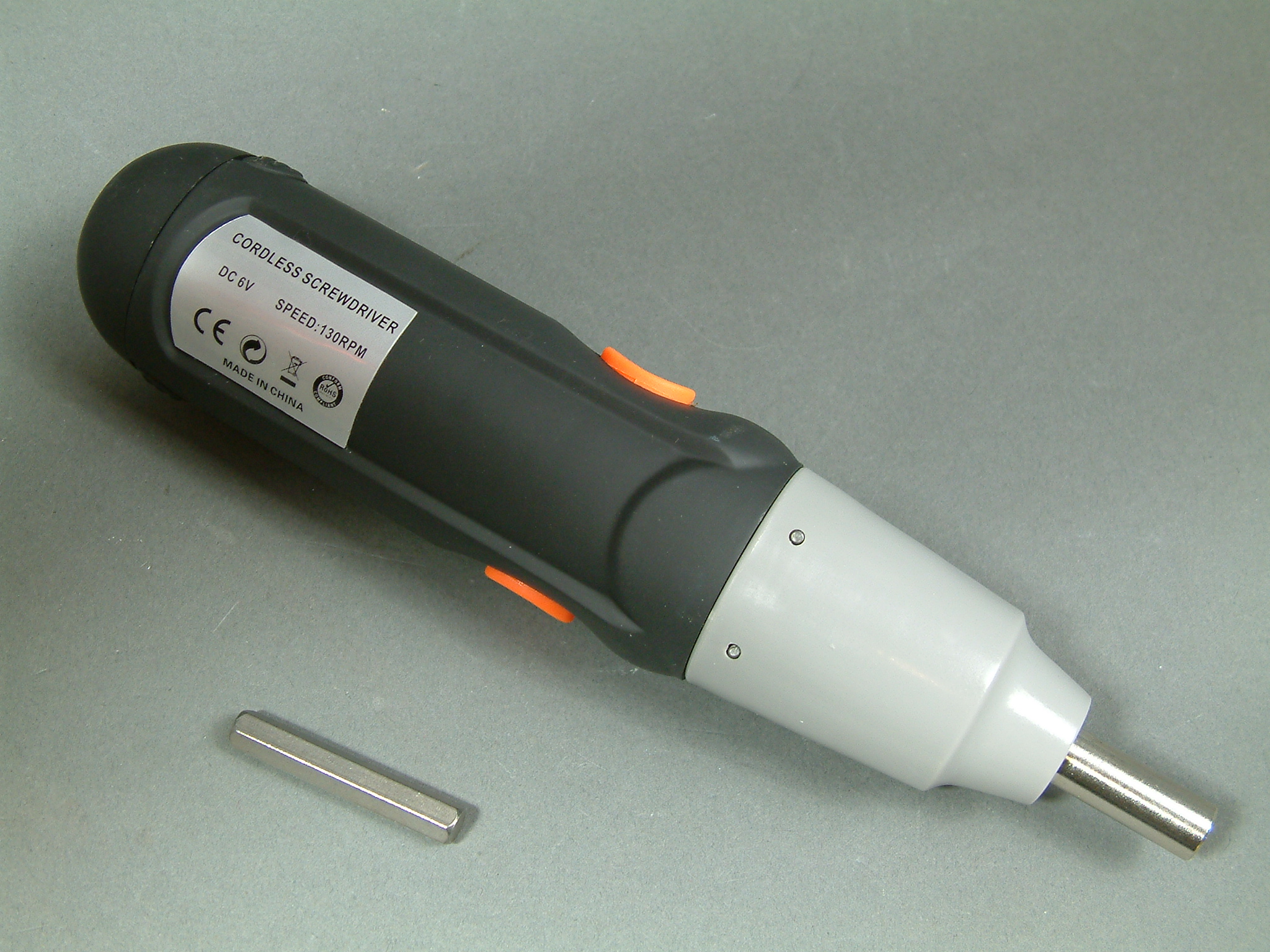 Cordless Electric Screw Driver 6 VDC uses standard AA's to power