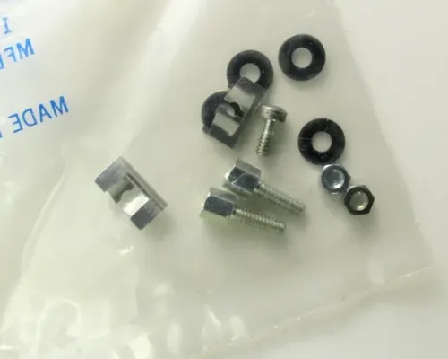 Hardware für D-Sub-Steckverbinder 17-768 von Amphenol