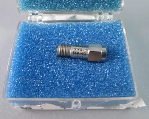 Weinschel 5143-0 Atténuateur 0 dB 2 Watts DC-18 GHz. SMA H/F