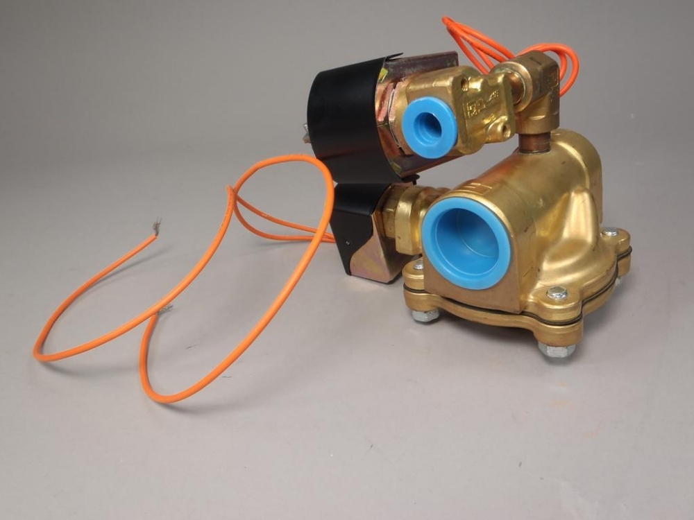 Parker Gold Ring Solenoid / Valve Assembly 1" NPT NM220521 New Old